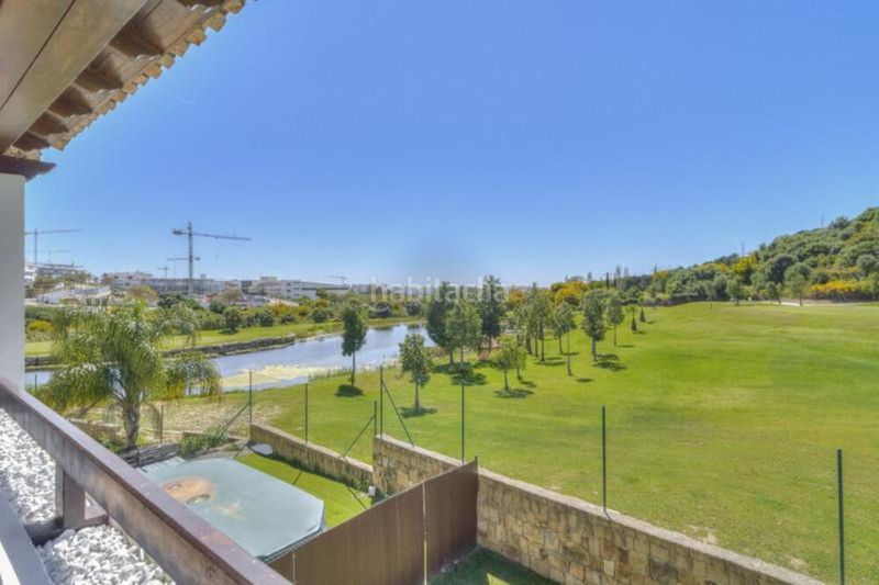 Foto 423dc273-789c-4724-9e22-3fb7c8281731. Casa aparellada amb aparcament a Valle Romano Golf Estepona