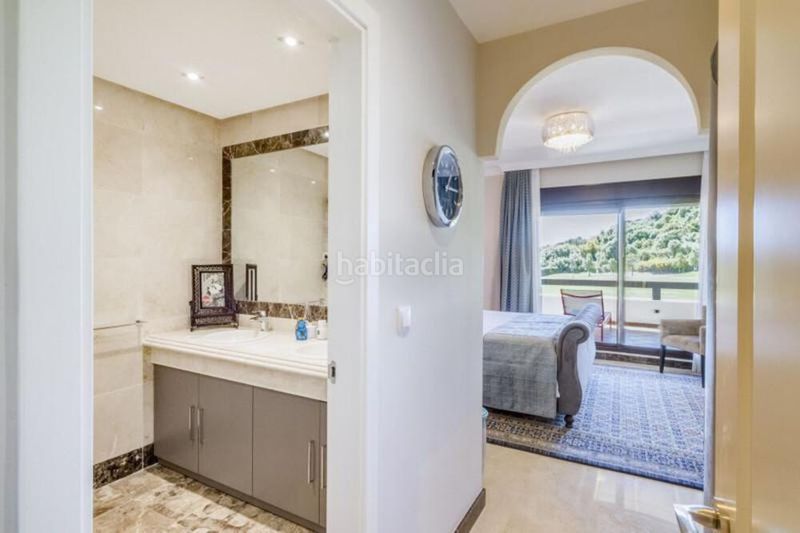 Foto fd0547f1-3f4e-4f84-a40c-82df316adbc4. Casa aparellada amb aparcament a Valle Romano Golf Estepona