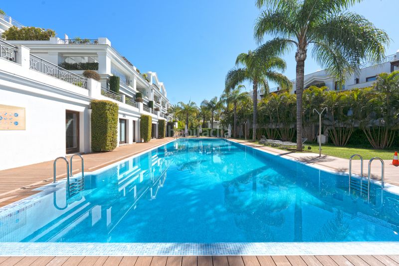 Foto ff891820-5d2f-4ba6-8996-9f4a2ed5c1a7. Planta baja en Seghers Estepona