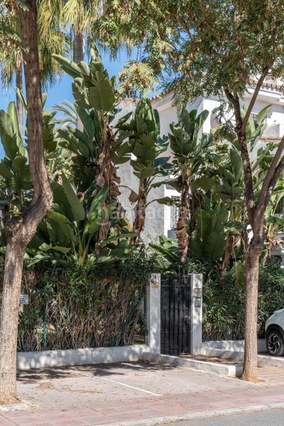 Foto 7b0c20ea-9f4c-4456-bac6-0a2f8a24720f. Àtic amb piscina a Los Naranjos Marbella