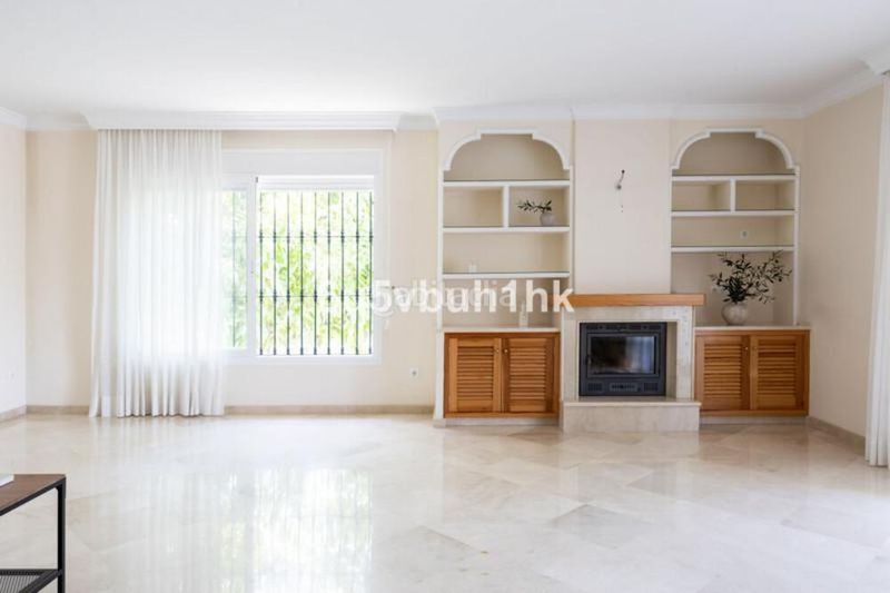 Foto 5a437c27-c93a-4dcd-b465-d8c2d3de5f2a. Casa adossada amb aparcament a San Pedro de Alcántara Pueblo Marbella