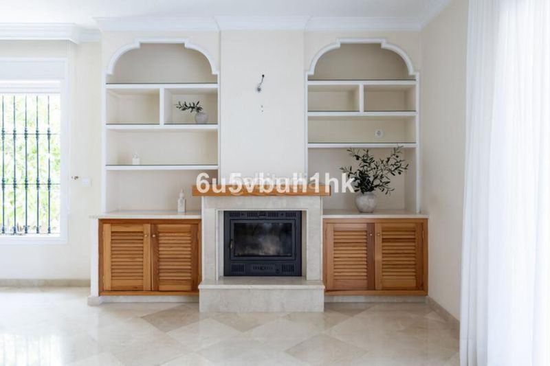 Foto 69598ead-0951-48de-80ba-ccf34aacf1d4. Casa adossada amb aparcament a San Pedro de Alcántara Pueblo Marbella
