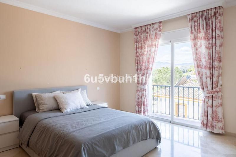 Foto 7e064524-a509-43f4-9452-8044a6ba9dd9. Casa adossada amb aparcament a San Pedro de Alcántara Pueblo Marbella
