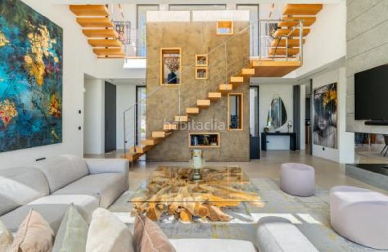 Foto 519ca571-f150-4d5d-a84a-42f6126ed952. Lloguer casa amb aparcament piscina a lomas de Marbella club Marbella