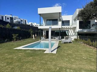 Rent Towny house in Santa Clara. Pareado en alquiler en santa clara, marbella