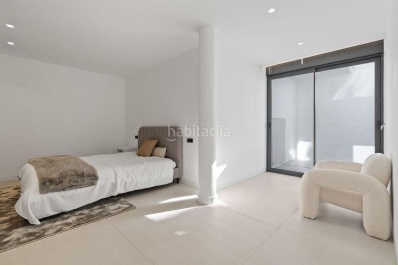 Foto e0ebe4d8-ab75-430b-b265-b1e1ad20f28e. Dúplex amb aparcament piscina a Paraiso - Barronal Estepona