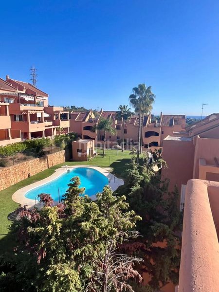Foto 8492fb93-7726-48ea-9b41-1bae5db9d9be. Àtic amb aparcament piscina a Santa María Marbella