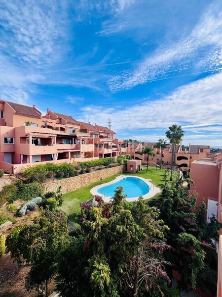 Foto bf80b768-99df-46c5-962b-94b9d8043c06. Àtic amb aparcament piscina a Santa María Marbella