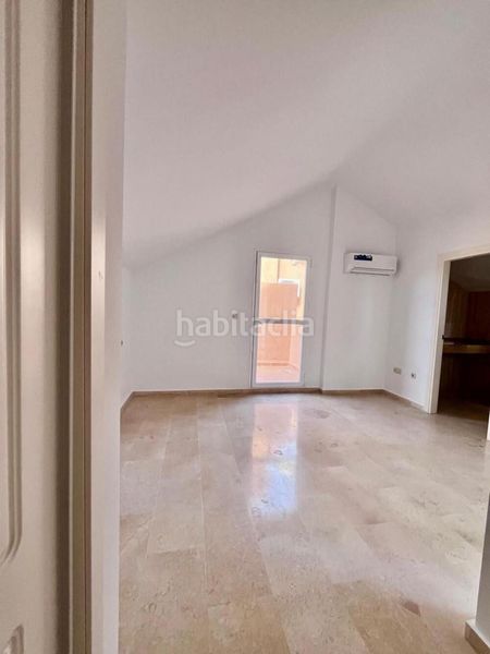 Foto e1b615a5-f295-493b-a965-6b97c492032c. Àtic amb aparcament piscina a Santa María Marbella