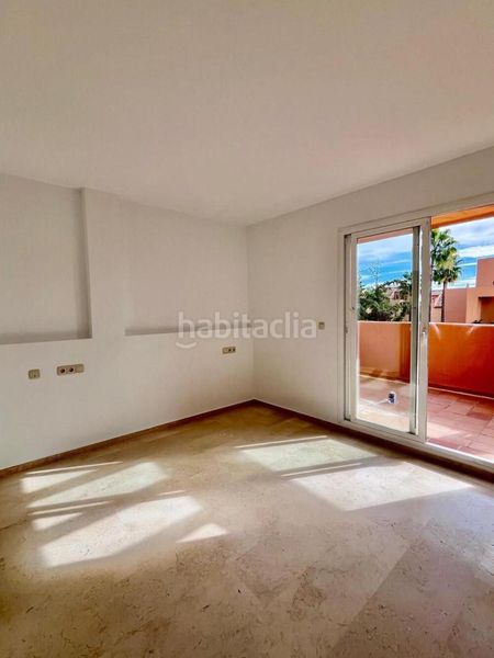 Foto ea9eaa4f-5ea3-489c-948e-08d800a92624. Àtic amb aparcament piscina a Santa María Marbella