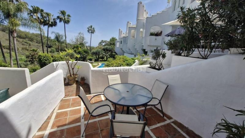 Foto b0880981-3518-4bdb-bcad-fc8f72e6caba. Lloguer casa adossada amb aparcament piscina a lomas de Marbella club Marbella