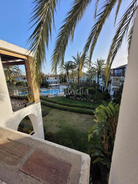 Foto 422b8f44-99c1-4c44-a05a-a405c29652c4. Apartament amb aparcament piscina a El Velerín Estepona