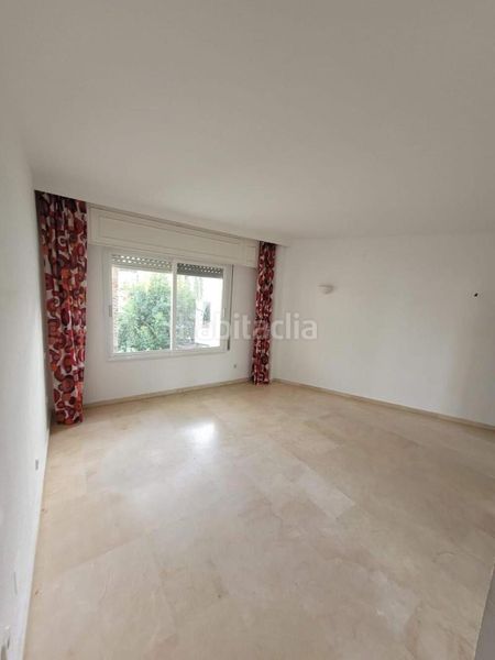 Foto 47ab4a5b-8103-47ec-9adb-cf15090ca890. Apartament amb aparcament piscina a El Velerín Estepona