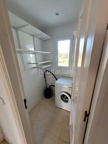 Foto 49ccf242-775d-4cc1-89eb-76c071665cae. Apartament amb aparcament piscina a El Velerín Estepona