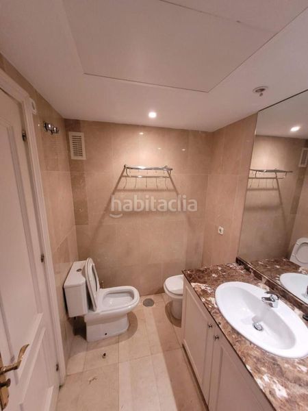 Foto f99fdbbe-857d-4d83-8e93-add2097fd1b9. Apartament amb aparcament piscina a El Velerín Estepona