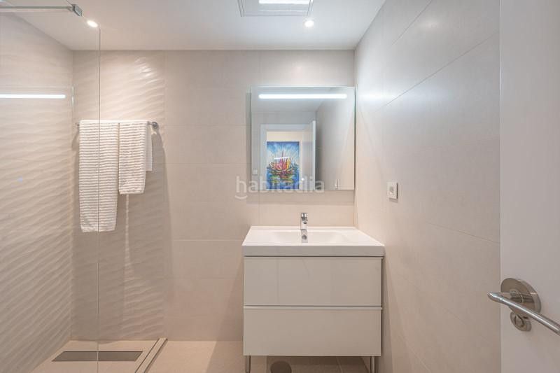 Foto e0bb262b-b3cb-417b-935e-8d7b69d08c57. Lloguer apartament amb calefacció aparcament piscina a Marbella