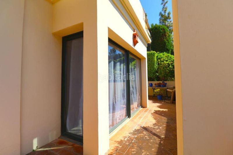Foto 64ab8d1b-9d8f-42f4-8ab3-ef32c94d3a70. Apartament amb aparcament piscina a los arqueros - puerto del almendro Benahavís