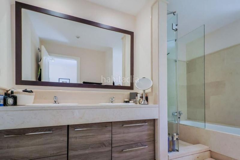 Foto a6b2889c-e903-414b-95f3-a0df25ac3651. Apartament amb aparcament piscina a los arqueros - puerto del almendro Benahavís
