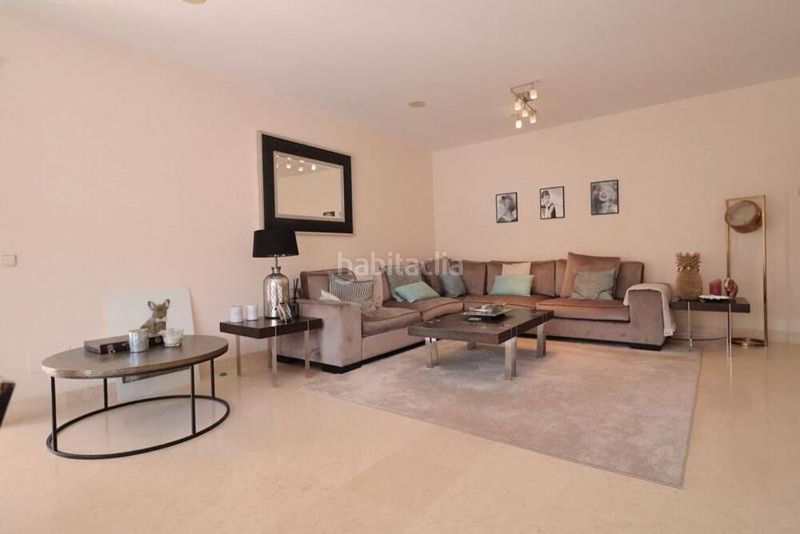 Foto bd883046-1edb-4edd-8537-c2fe30a34b9a. Apartament amb aparcament piscina a los arqueros - puerto del almendro Benahavís