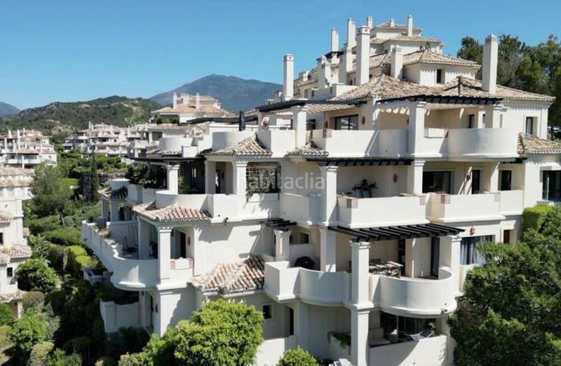 Foto f6fd2ca8-b2db-480d-ab4e-d2b92fd62147. Apartament amb aparcament piscina a los arqueros - puerto del almendro Benahavís