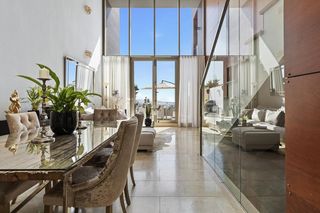 Lloguer Casa adossada a Benahavís pueblo. Amplia casa adosada de varios niveles con piscina privada y vist