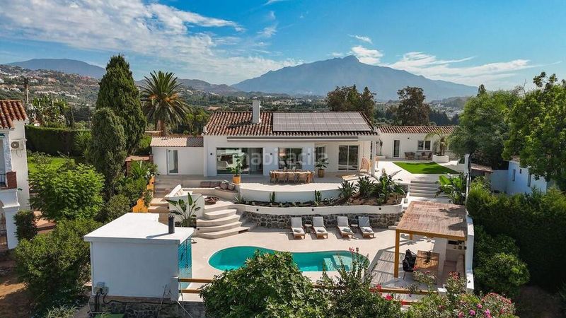 Foto cb2bf21a-96cd-4df9-ba20-3d1aa0a54377. Casa amb aparcament piscina a Guadalmina Alta Marbella