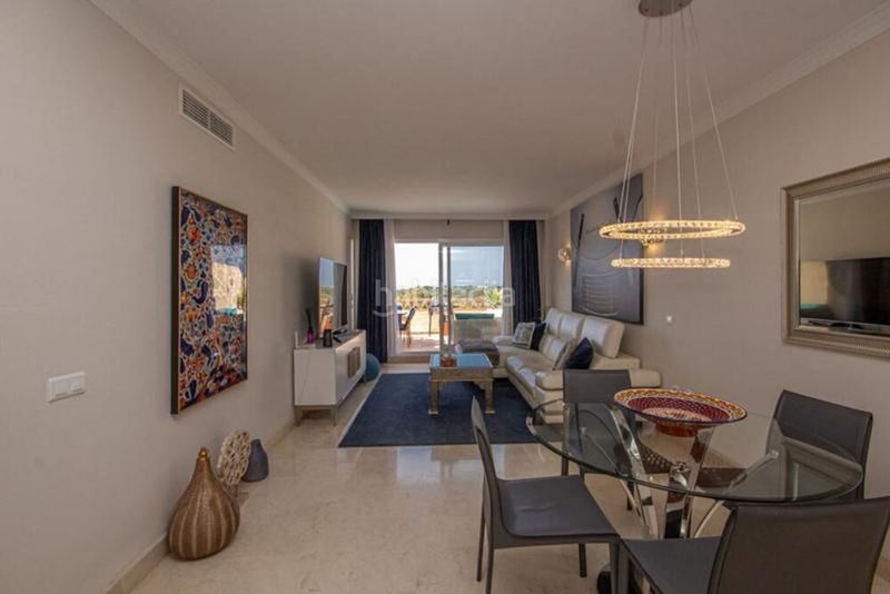 Foto 83f6407f-5d9c-4705-9b9a-92c068f05638. Apartament amb aparcament piscina a Santa María Marbella