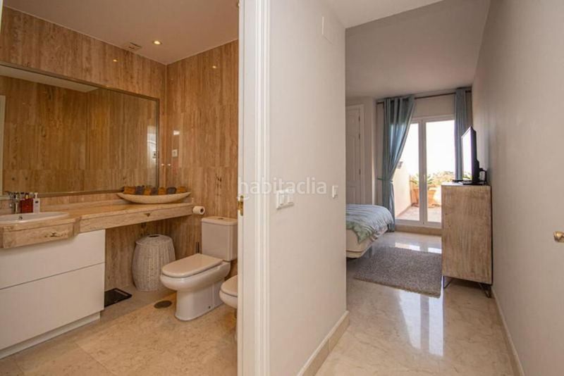 Foto 95a7ee60-bd19-41a6-be6d-d039c7bca814. Apartament amb aparcament piscina a Santa María Marbella