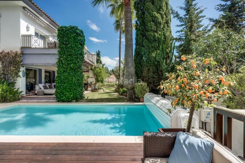 Foto 1f9eec42-607e-40cc-a022-a5280b5674e5. Casa amb aparcament piscina a Sierra Blanca Marbella
