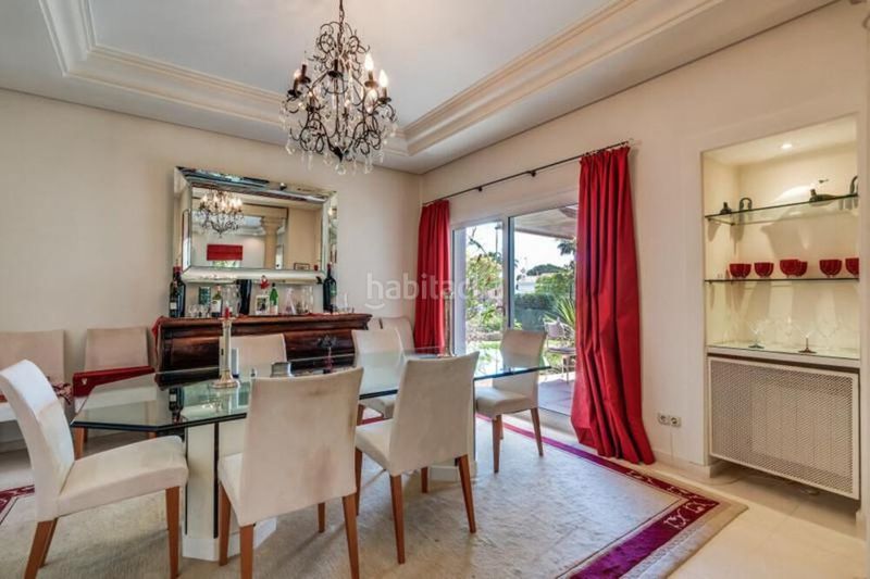 Foto d28d116b-053b-4884-b8a8-531a658d369f. Casa amb aparcament piscina a Sierra Blanca Marbella
