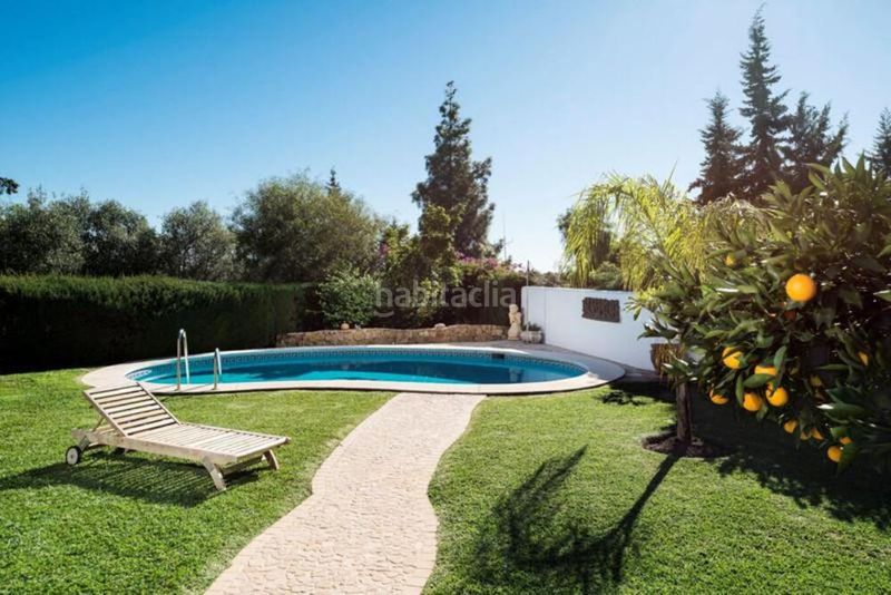 Foto 865648aa-7929-420f-b448-4f2776f040f5. Casa amb aparcament piscina a La Quinta Benahavís