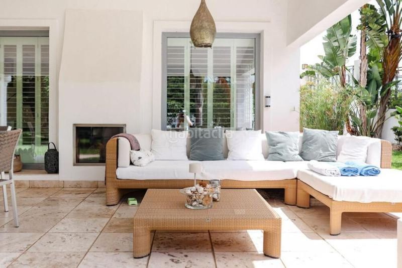 Foto fa41e3e0-2614-4a2d-ba14-3c888aa713c9. Casa amb aparcament piscina a La Quinta Benahavís