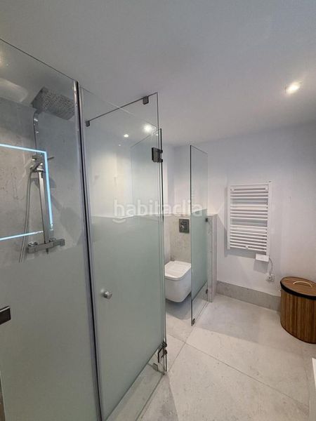 Foto 1bdae53b-7951-4a86-a79e-387fe80b2ee5. Lloguer planta baixa amb aparcament piscina a Los Naranjos Marbella