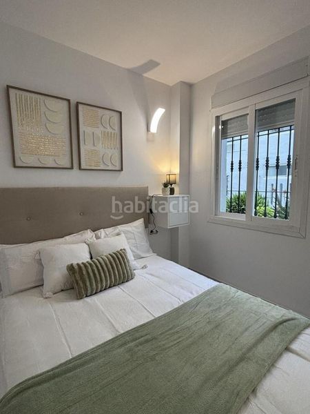 Foto b2975405-57c9-427b-b68e-9e9dafcccd37. Lloguer planta baixa amb aparcament piscina a Los Naranjos Marbella