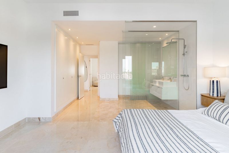 Foto 536f5640-d8fa-4b60-8bb7-4c4b5446f597. Apartament amb aparcament piscina a El Paraíso Benahavís