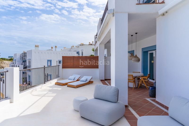 Foto 5386c2e9-8214-472d-b978-814e656d69a3. Apartament amb aparcament piscina a El Paraíso Benahavís