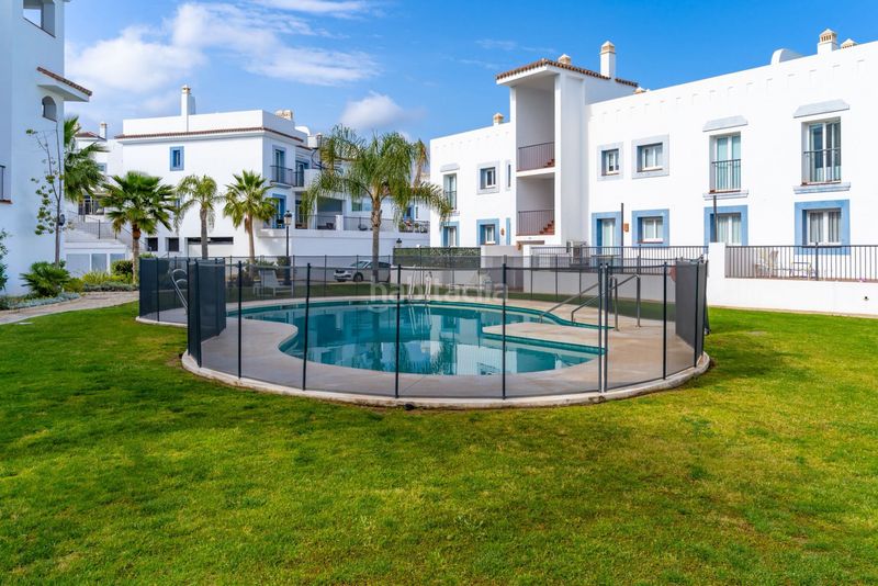 Foto 76b1a941-c9ae-48d3-bc26-38a08358a62c. Apartament amb aparcament piscina a El Paraíso Benahavís
