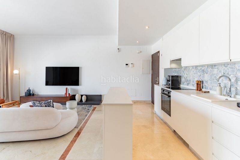 Foto a3956ac1-afb6-4c45-9db8-ff71adfa3791. Apartament amb aparcament piscina a El Paraíso Benahavís