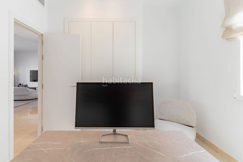 Foto a3d6e463-6fb5-40b0-a970-f0a5c25fddc3. Apartament amb aparcament piscina a El Paraíso Benahavís