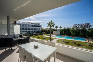 Apartment in Bel - Air. Moderno apartamento familiar con amplia terraza orientada al sur