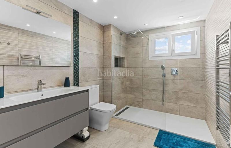 Foto 06362e6d-0ee8-4d2d-b5ec-1e0c4b03a48f. Casa amb aparcament piscina a Bel - Air Estepona