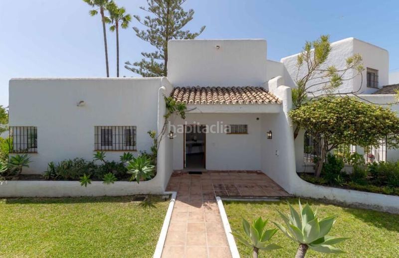 Foto 9b28cd6f-886e-4d18-a4c3-4be94188e02b. Casa amb aparcament piscina a Bel - Air Estepona