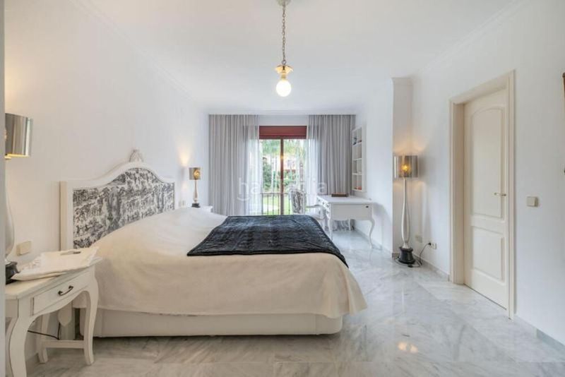 Foto c216d59c-03f8-4539-b58d-a5a0289f9c53. Lloguer casa adossada amb aparcament piscina a Puente Romano Marbella