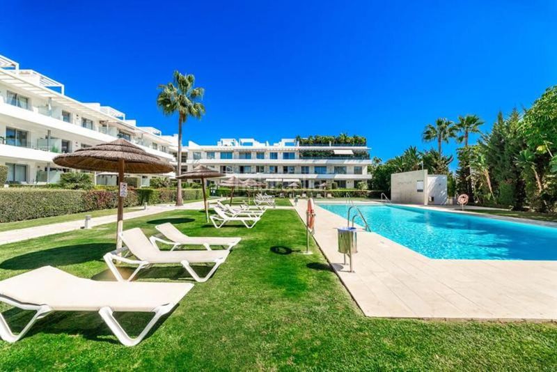 Foto 7c6c3db7-a9e5-4170-b180-6f51c98af9e0. Planta baixa amb aparcament piscina a Bel - Air Estepona