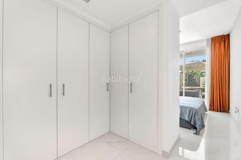 Foto bb13d18b-58c5-4030-ac63-d9b466f1e0dc. Planta baixa amb aparcament piscina a Bel - Air Estepona