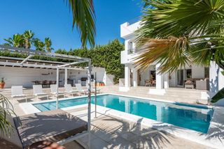 Casa a Nueva Andalucía centro