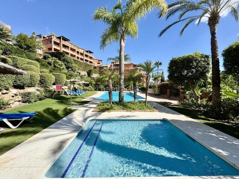 Foto f5b07751-c749-4d99-9c43-91ce5a8ca83e. Planta baixa amb aparcament piscina a Los Flamingos Benahavís