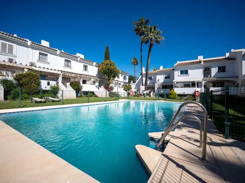 Foto 4f4ea623-455c-453e-9284-2bacc3e5502d. Casa adosada lujo en Aloha Marbella