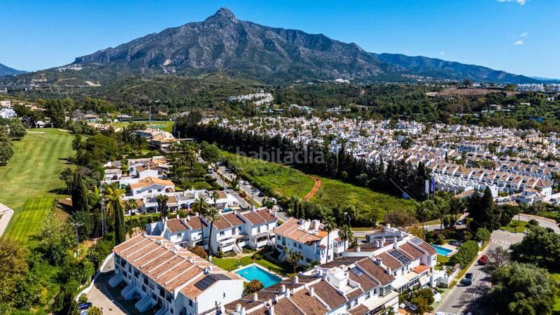 Foto 971b888b-b365-4bd1-9fa2-1229dae6b827. Casa adosada lujo en Aloha Marbella