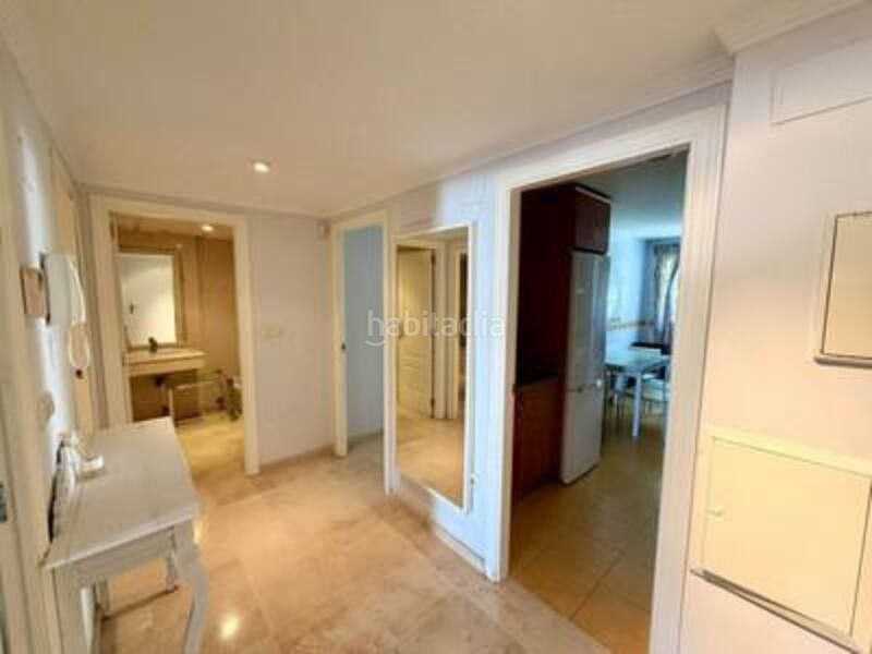 Foto 3bf6c8d4-cea9-4f15-a5dc-6f7a6b1734d7. Apartament amb calefacció aparcament piscina a Río Real Marbella